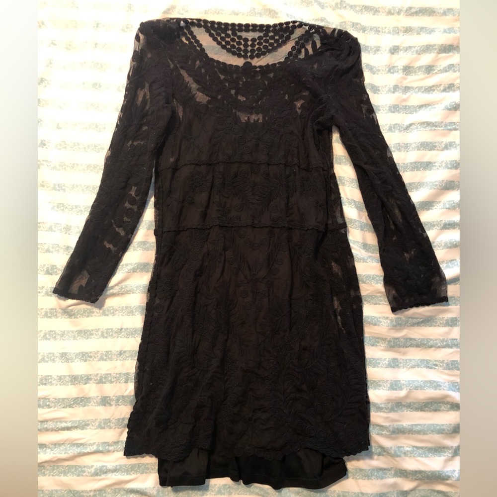 Cute Express lace dress with built in slip